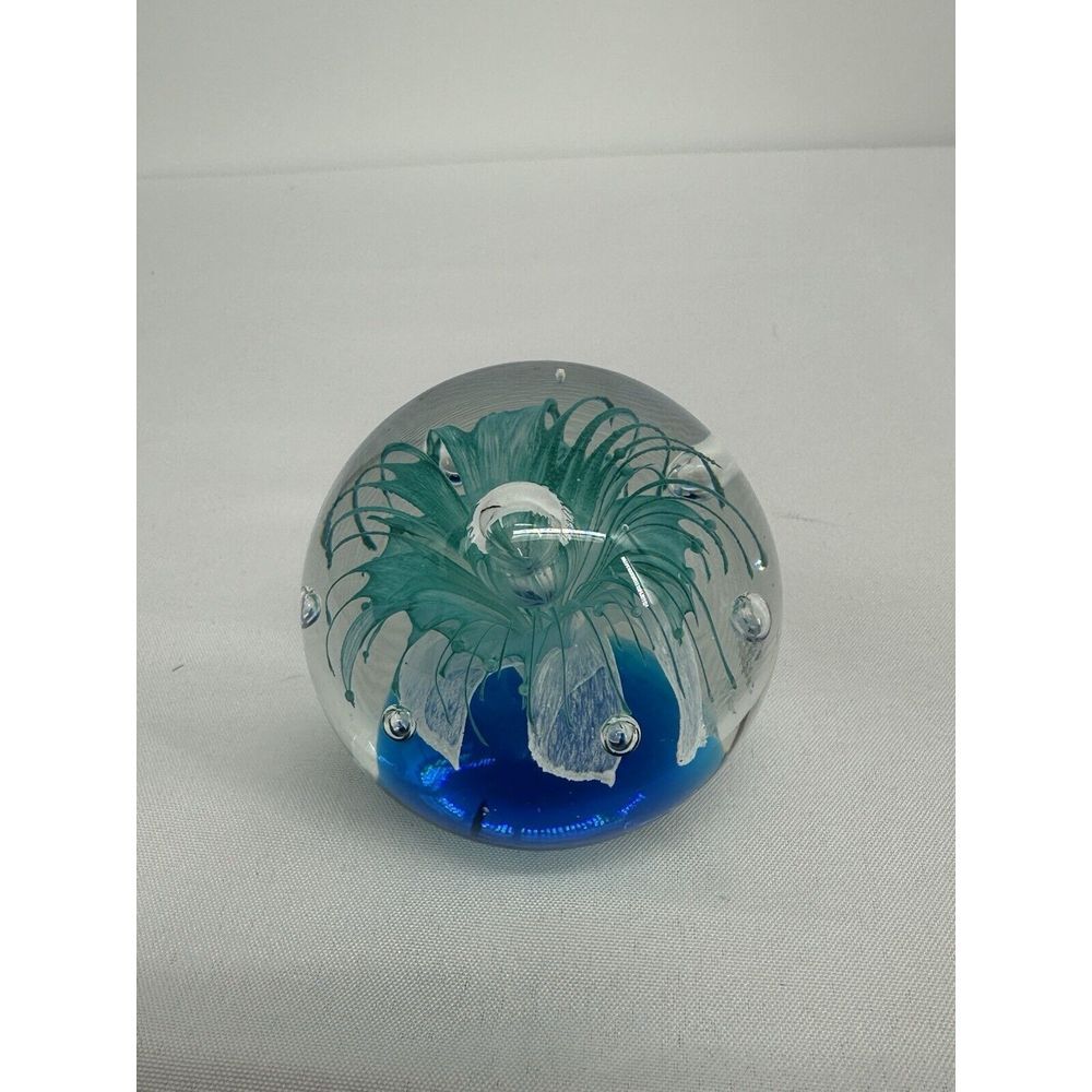 Paperweight Art Glass Sphere With Controlled Bubbles Blue & Clear 3" Jellyfish - Picture 3 of 8